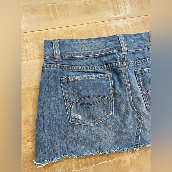 Abercrombie & Fitch Jeans MINI Skirt distressed torn - Picture 3 of 15